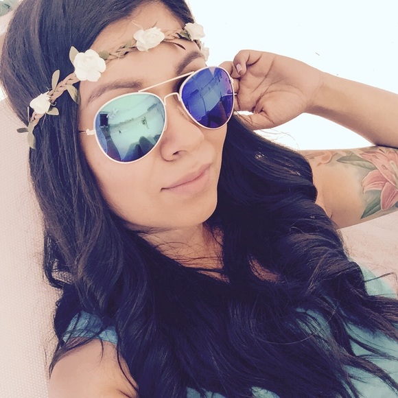 Meet your Posher, Lorena - Picture 1 of 1